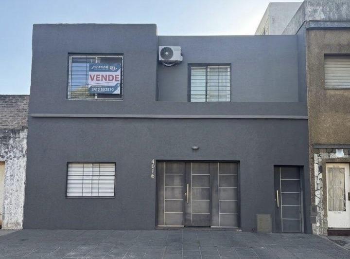 Casa · 189m² · 8 Ambientes · 1 Cochera