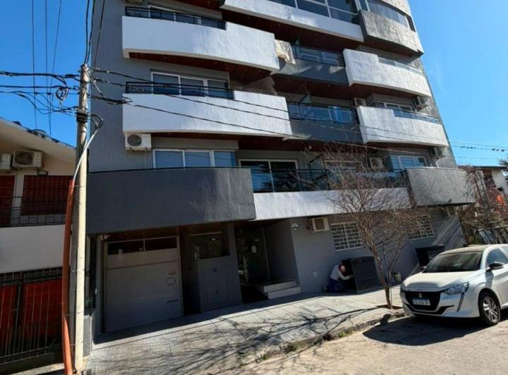 Departamento · 50m² · 2 Ambientes · 1 Cochera