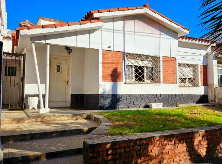 Casa · 158m² · 6 Ambientes · 1 Cochera