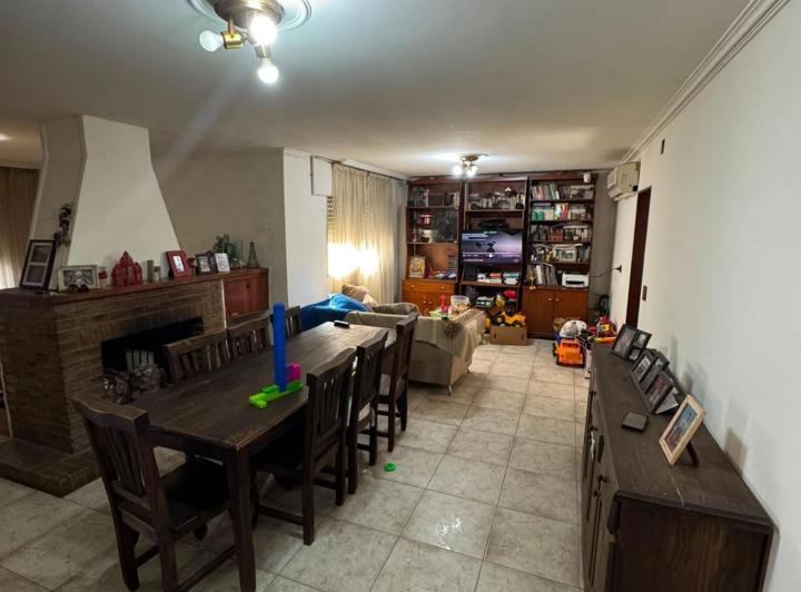 Casa · 163m² · 5 Ambientes · 1 Cochera