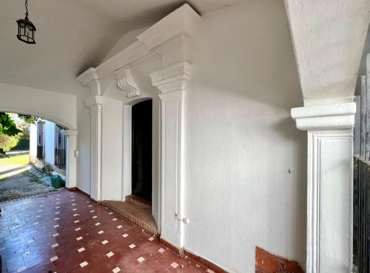 Casa · 256m² · 10 Ambientes · 2 Cocheras