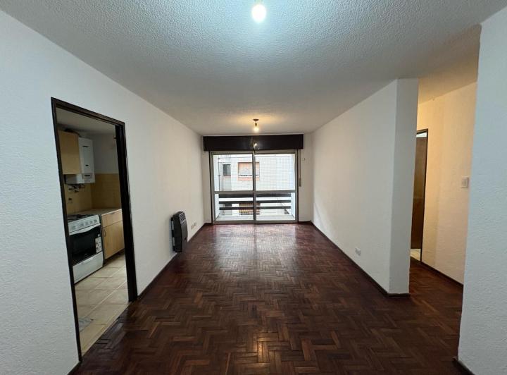 Departamento · 42m² · 4 Ambientes · 1 Cochera