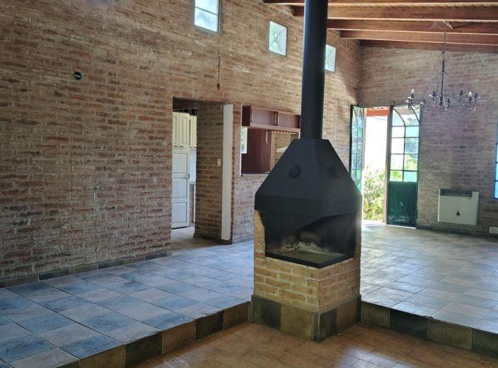 Casa · 170m² · 5 Ambientes · 2 Cocheras