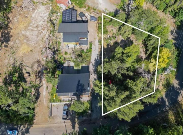 Terreno · 925m²