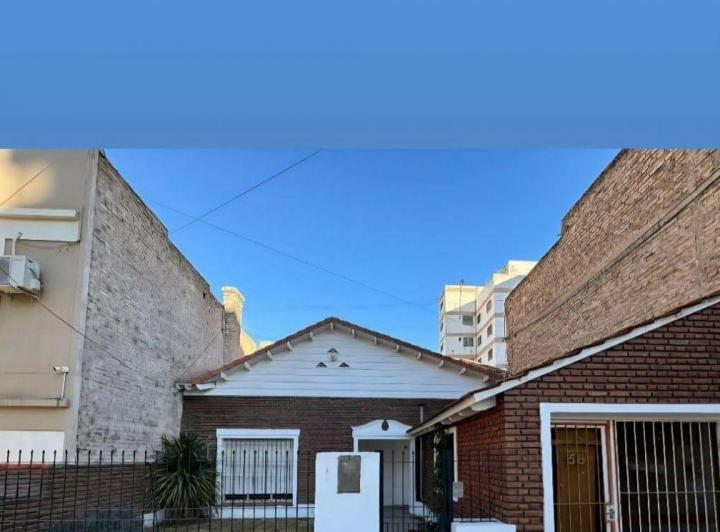 Casa · 400m² · 8 Ambientes · 1 Cochera