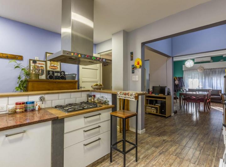 PH · 240m² · 7 Ambientes · 1 Cochera