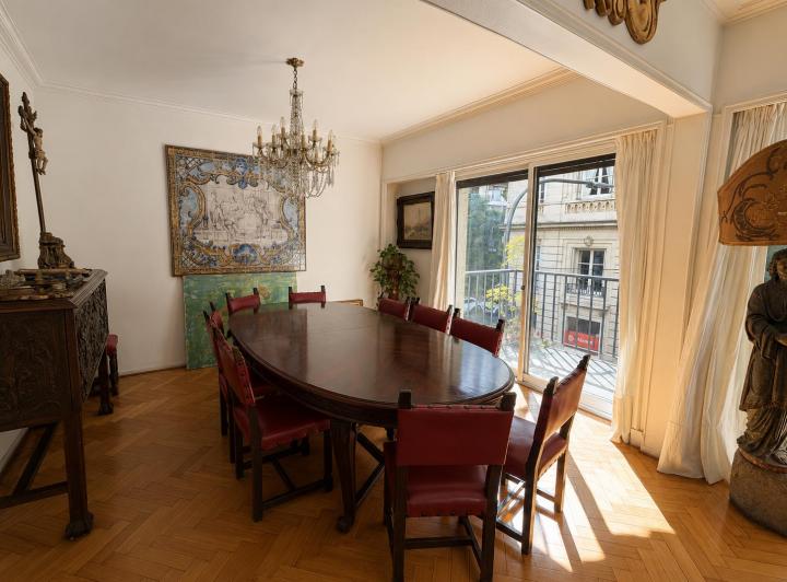 Departamento · 235m² · 5 Ambientes · 1 Cochera