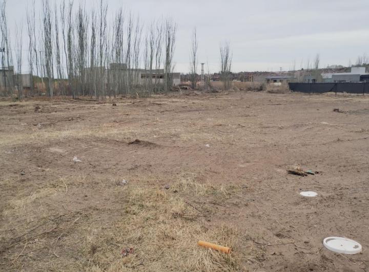 Terreno · 915m²