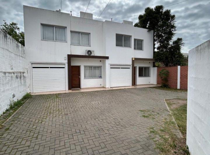 Casa · 90m² · 4 Ambientes