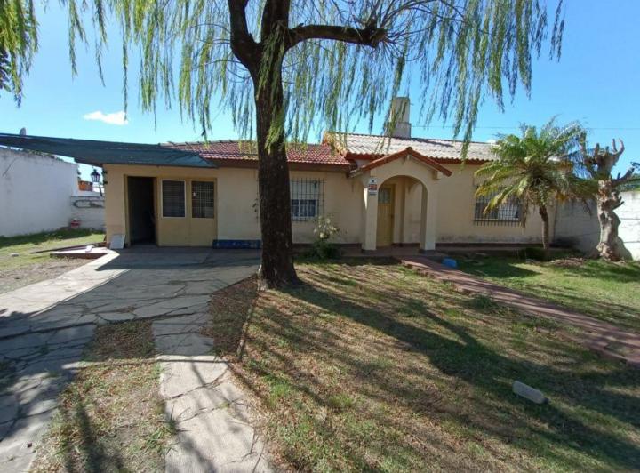 Casa · 350m² · 5 Ambientes · 1 Cochera
