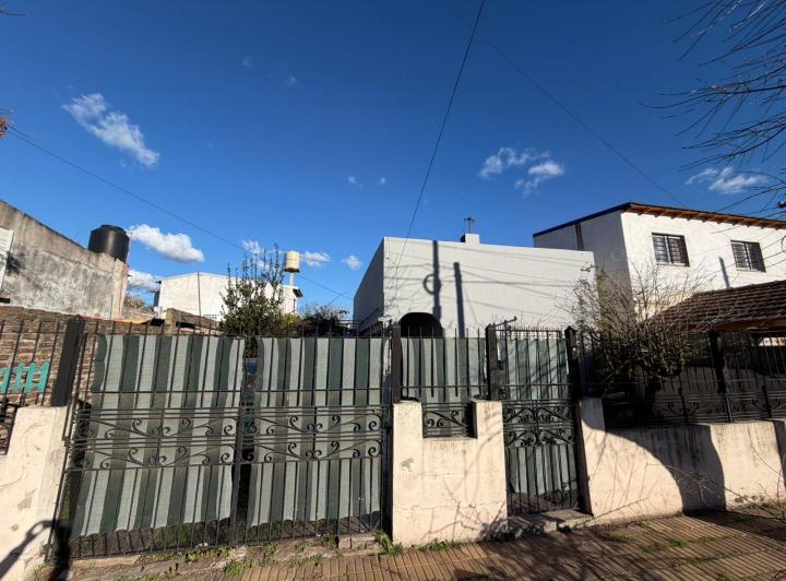 Casa · 80m² · 3 Ambientes · 1 Cochera