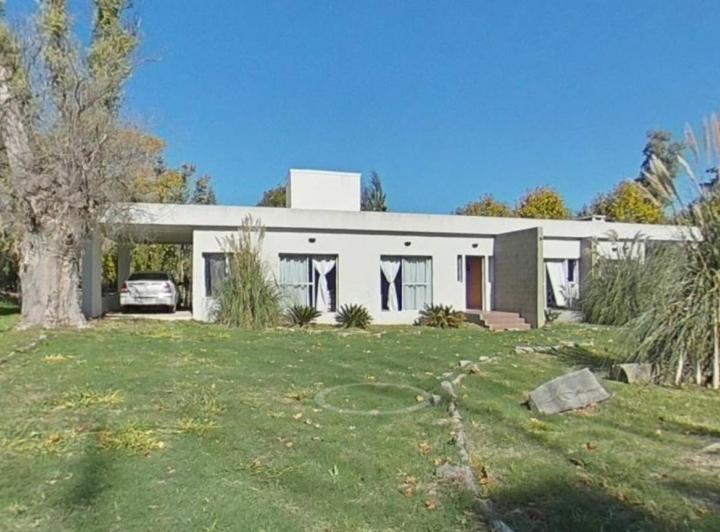 Casa · 270m² · 4 Ambientes · 1 Cochera