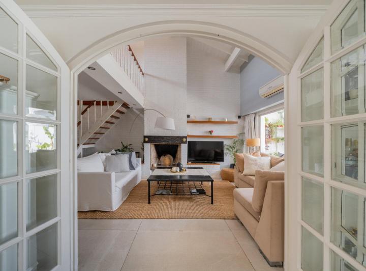 Casa · 245m² · 5 Ambientes · 1 Cochera