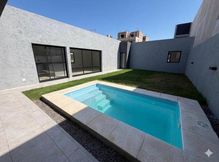 Casa · 187m² · 4 Ambientes · 3 Cocheras