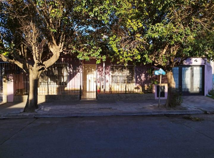 Casa · 100m² · 3 Ambientes · 1 Cochera