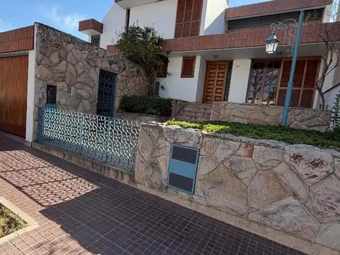 Casa en Alquiler en Quinta Sección, Mendoza