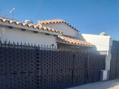Casa en Venta en General Gutiérrez, Maipú