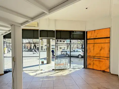 Local en Alquiler en República De La Sexta, Rosario