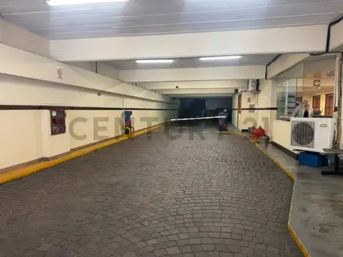 Cochera en Venta en Monserrat, CABA