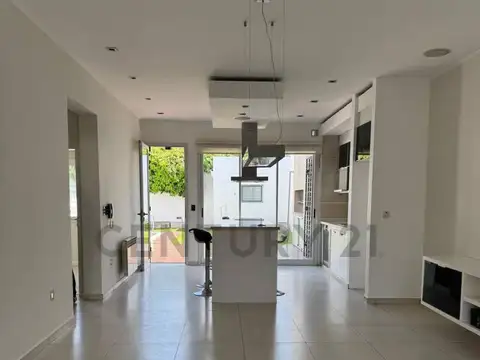 Casa en Alquiler en La Plata, Partido de La Plata