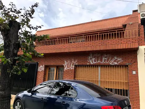 Casa en Alquiler en Adrogue, Partido de Almirante Brown