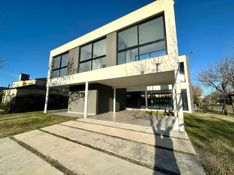 Casa en Alquiler en Haras Santa María, Countries y Barrios Cerrados en Escobar