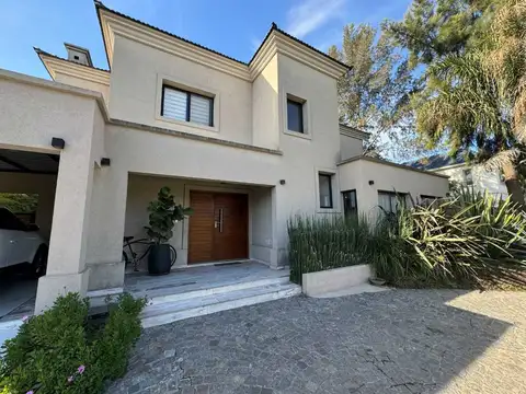 Casa en Venta en Altos Del Sol, Countries y Barrios Cerrados en Ituzaingó
