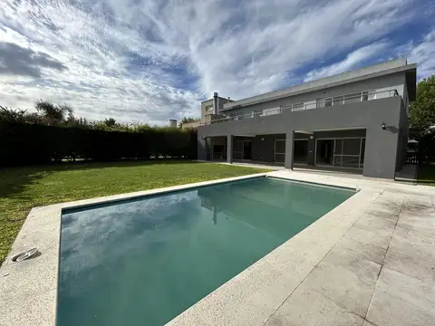 Casa en Venta en La Lomada De Pilar, Countries y Barrios Cerrados en Pilar