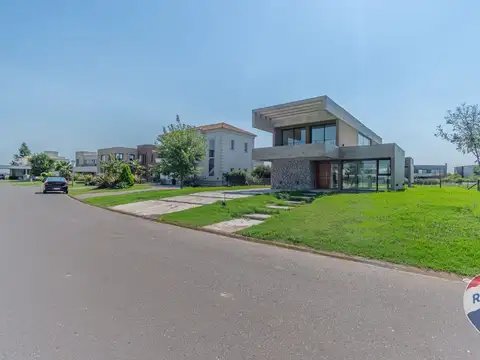 Casa en Venta en Terralagos, Canning