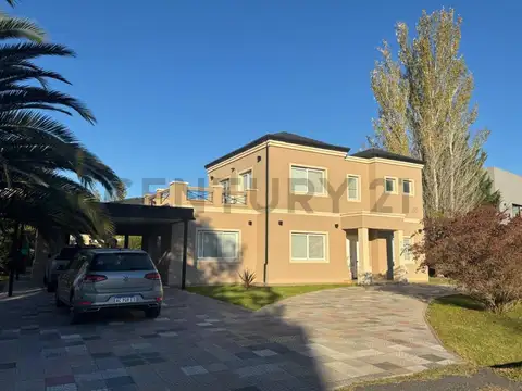 Casa en Venta en City Bell, Partido de La Plata