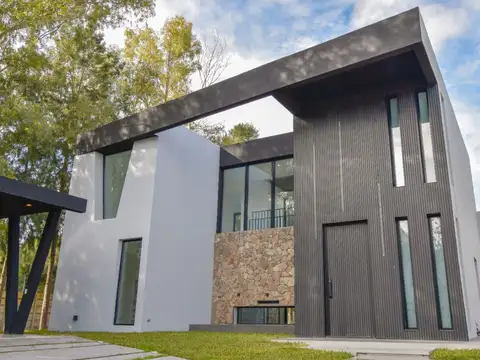 Casa en Venta en Terralagos, Canning