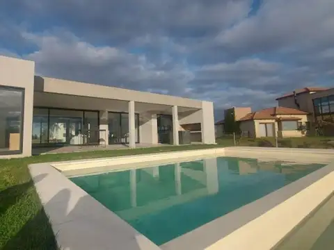 Casa en Venta en El Naudir, Countries y Barrios Cerrados en Escobar