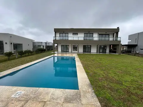 Casa en Venta en Haras Santa María, Countries y Barrios Cerrados en Escobar