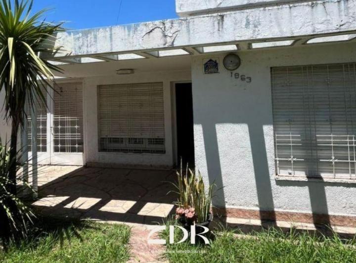 Casa · 150m² · 6 Ambientes · 3 Cocheras