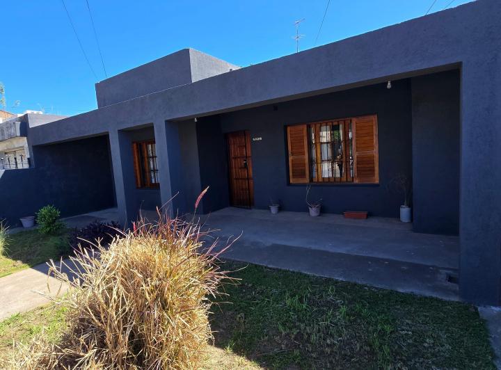 Casa · 182m² · 6 Ambientes · 2 Cocheras