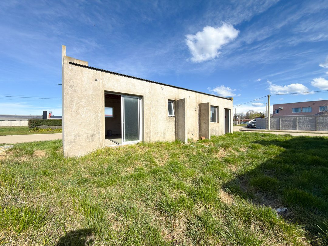 EN VENTA CASA  A FINALIZAR EN GARDEY