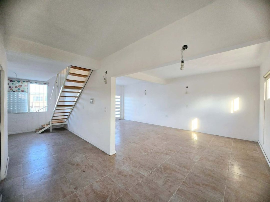 Venta PH 5 ambientes, balcon, terraza Villa Maipu