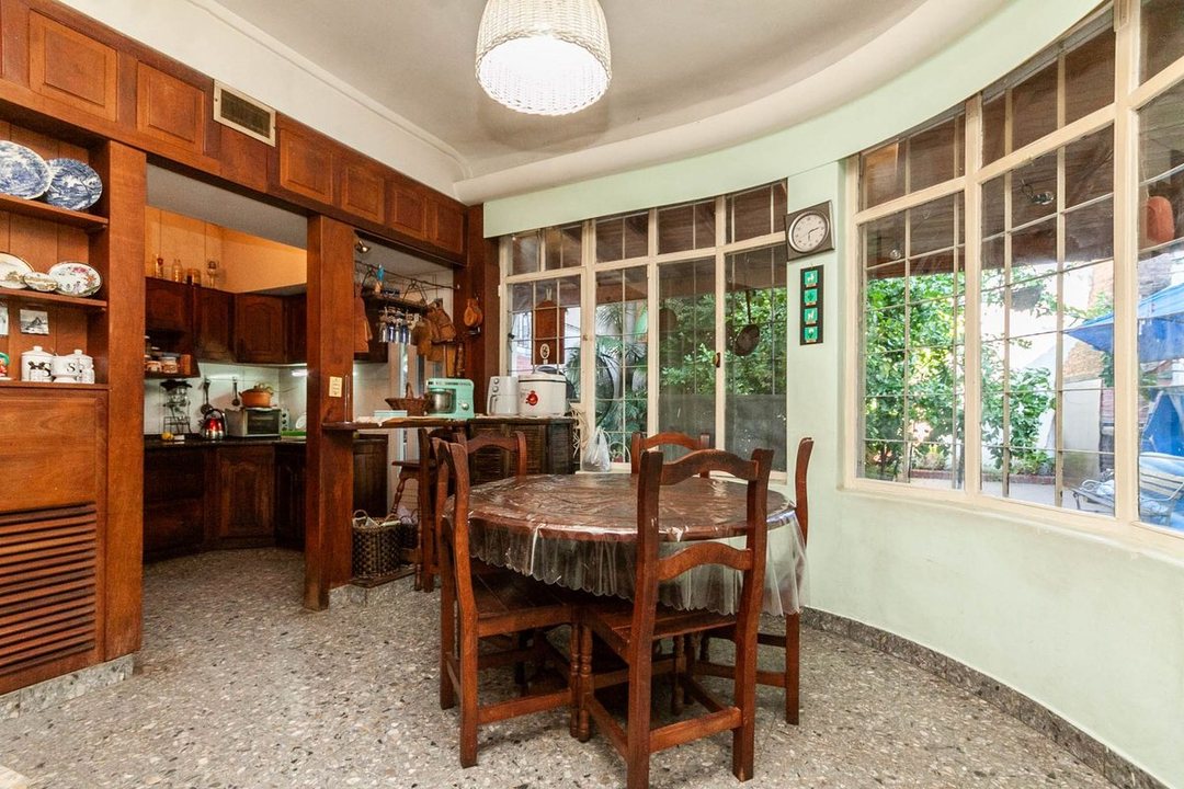 CASA 4 AMBIENTES LANUS ESTE ZONA CENTRICA!!!!!