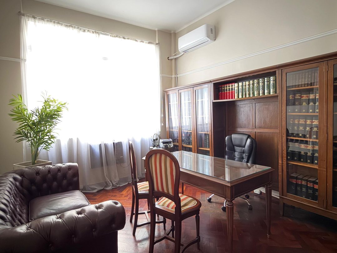 VENTA DOS OFICINAS EN MICROCENTRO