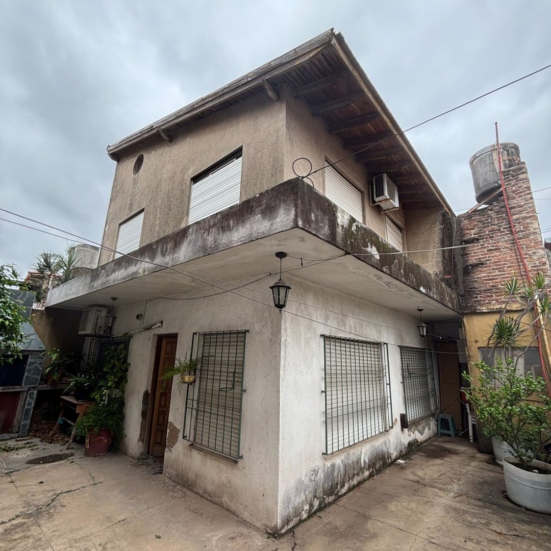 VENTA PH 4 AMBIENTES CON COCHERA QUILMES