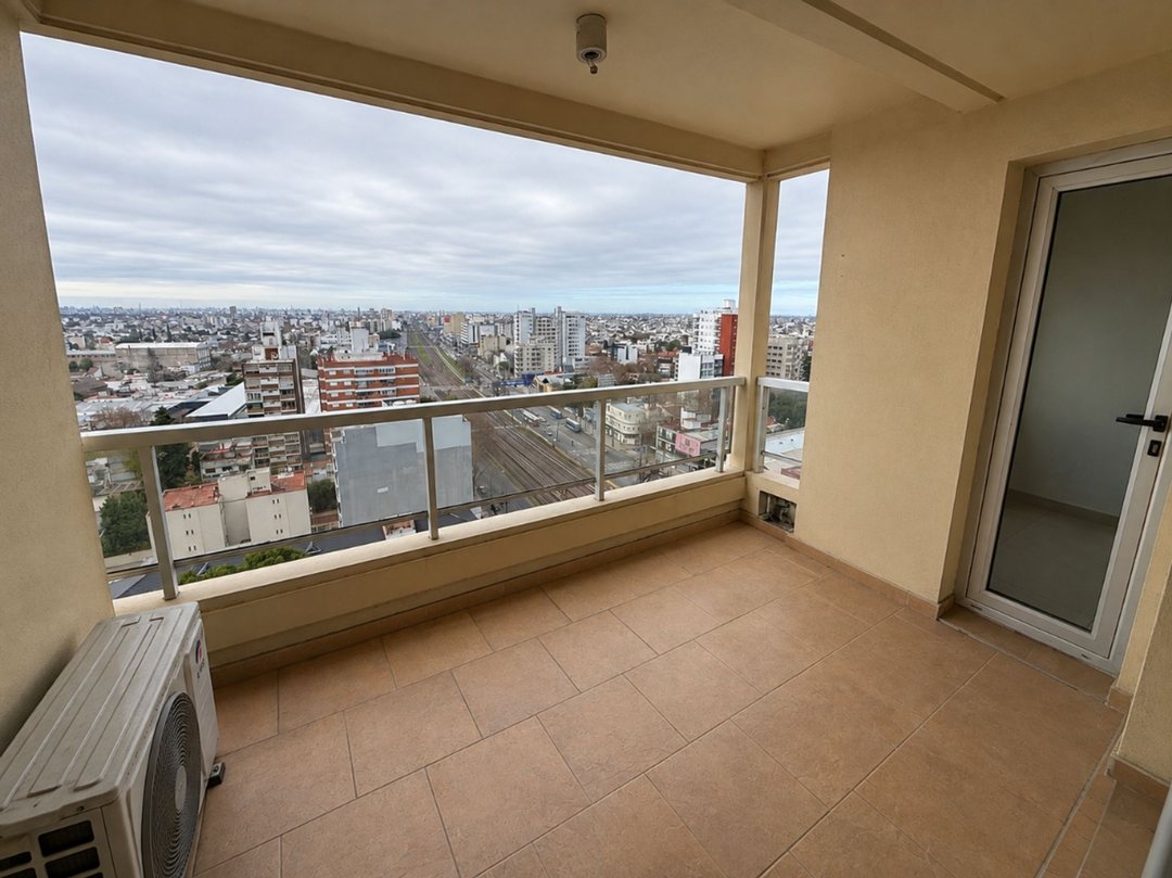 Venta 2 amb Torres Florencia con balcón y cochera