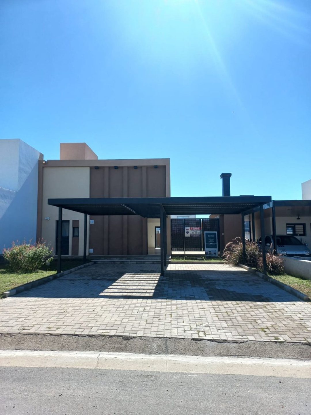 VENTA CASA A ESTRENAR 2 DOR Y ESC 3 BÑOS DOCTA CBA