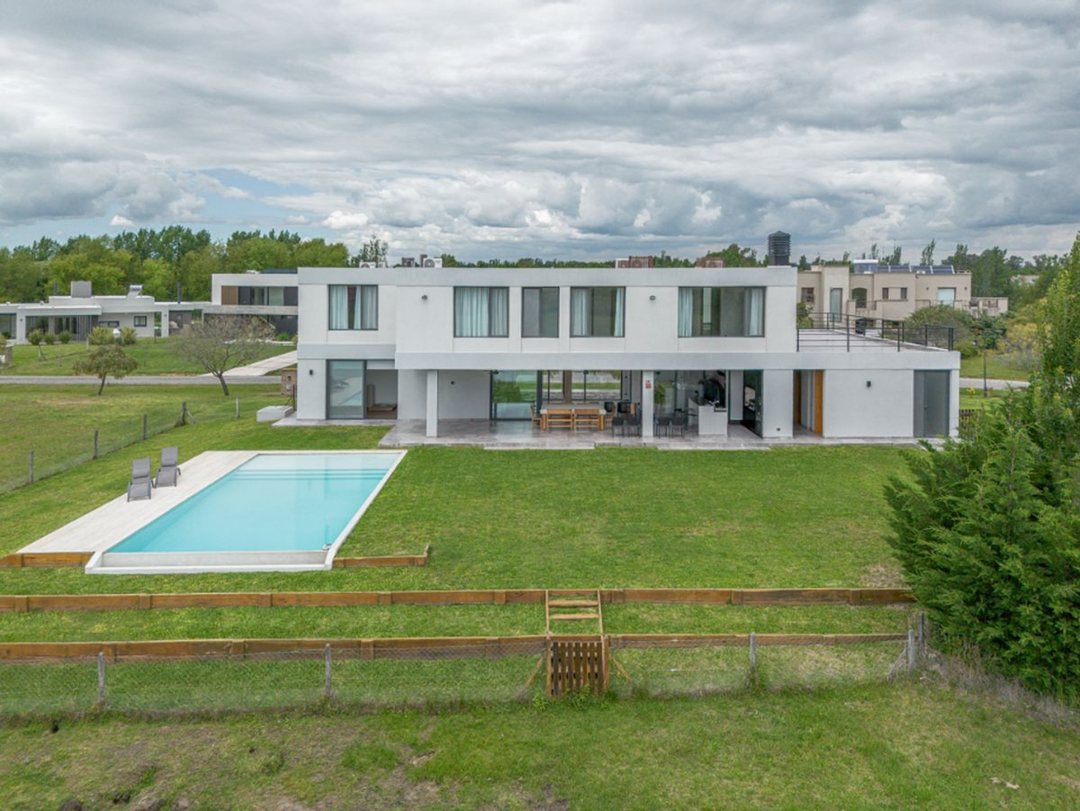 VENTA CASA EN CARDALES PERMUTA