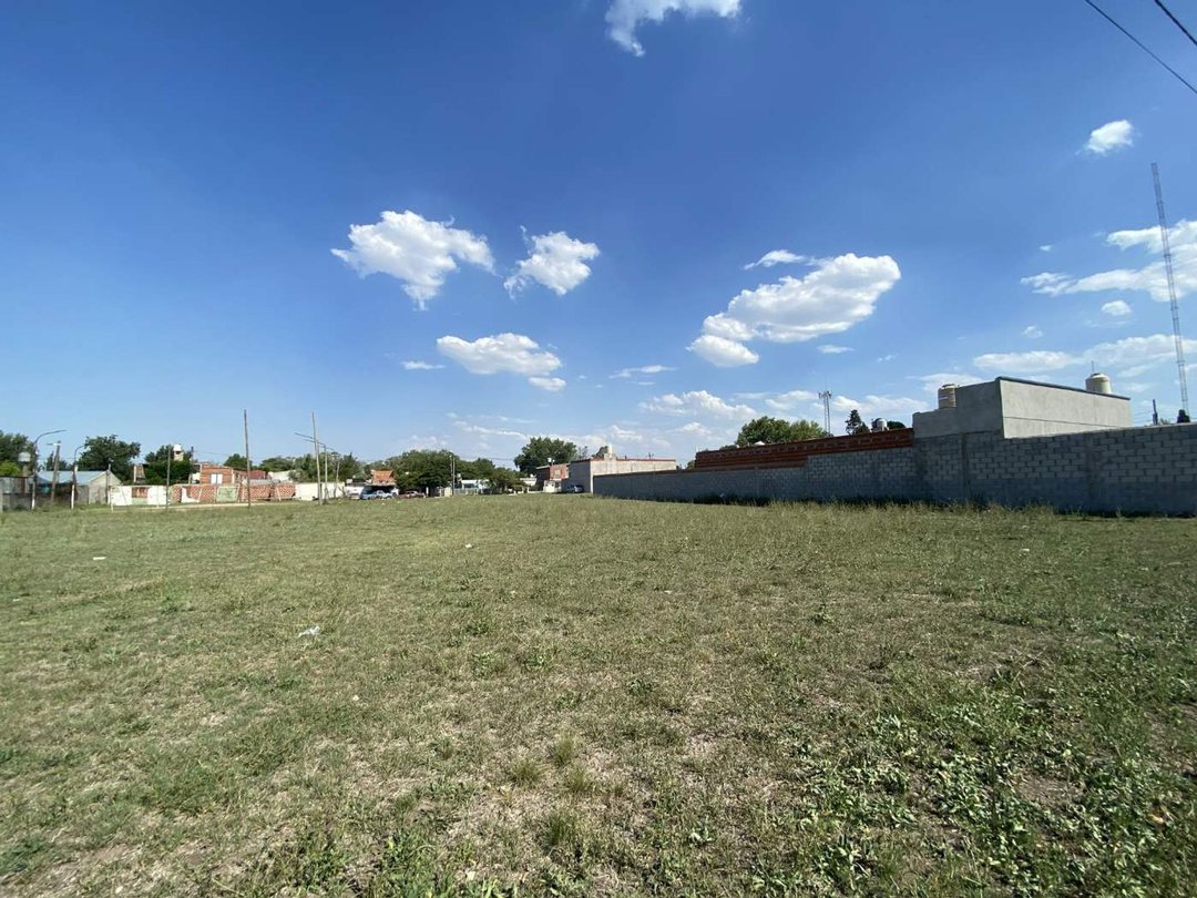 VENTA LOTE 489 M2 EN WILLIAM MORRIS - HURLINGHAM