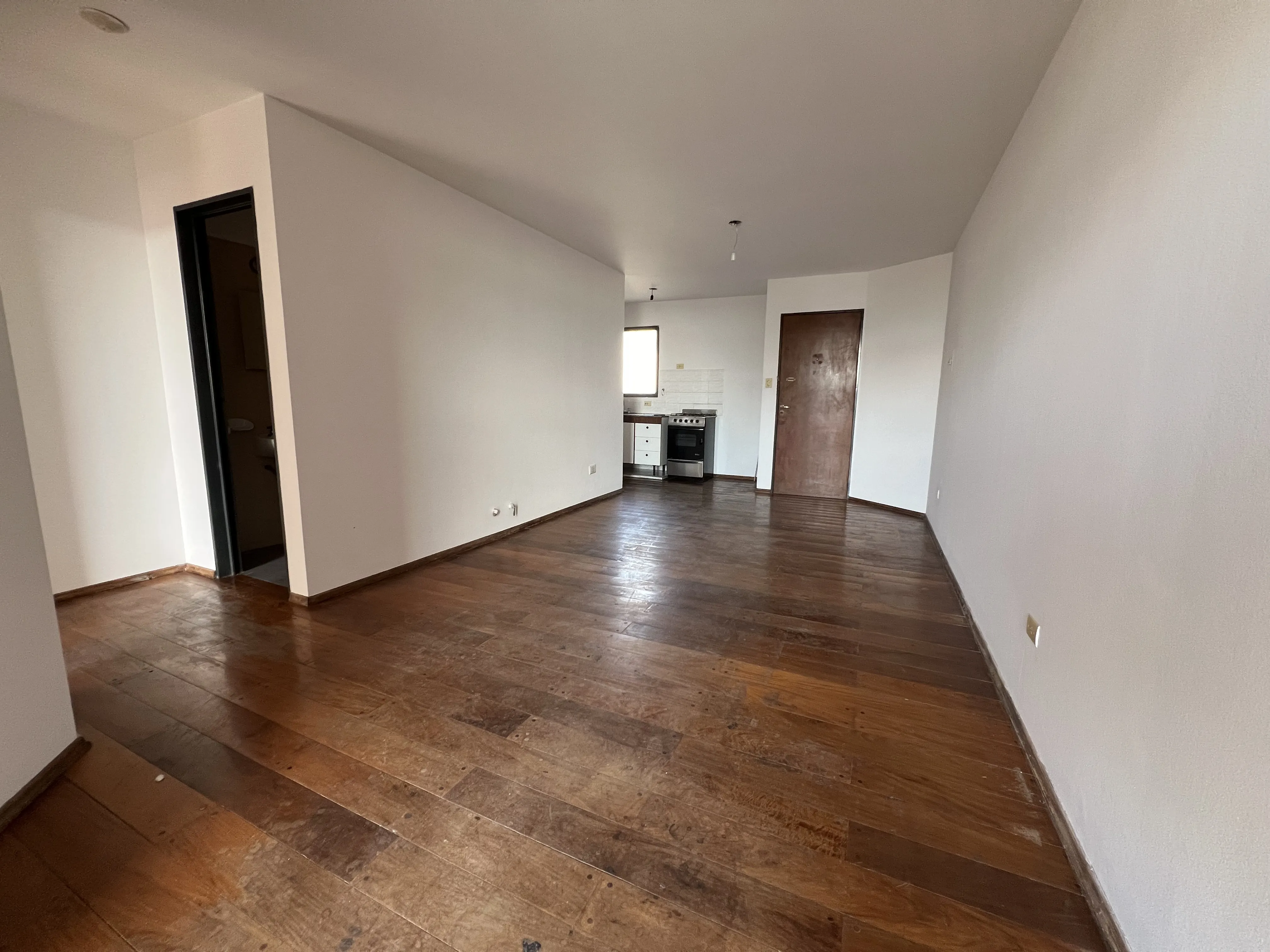SAN LORENZO 1 DORMITORIO CON BALCÓN