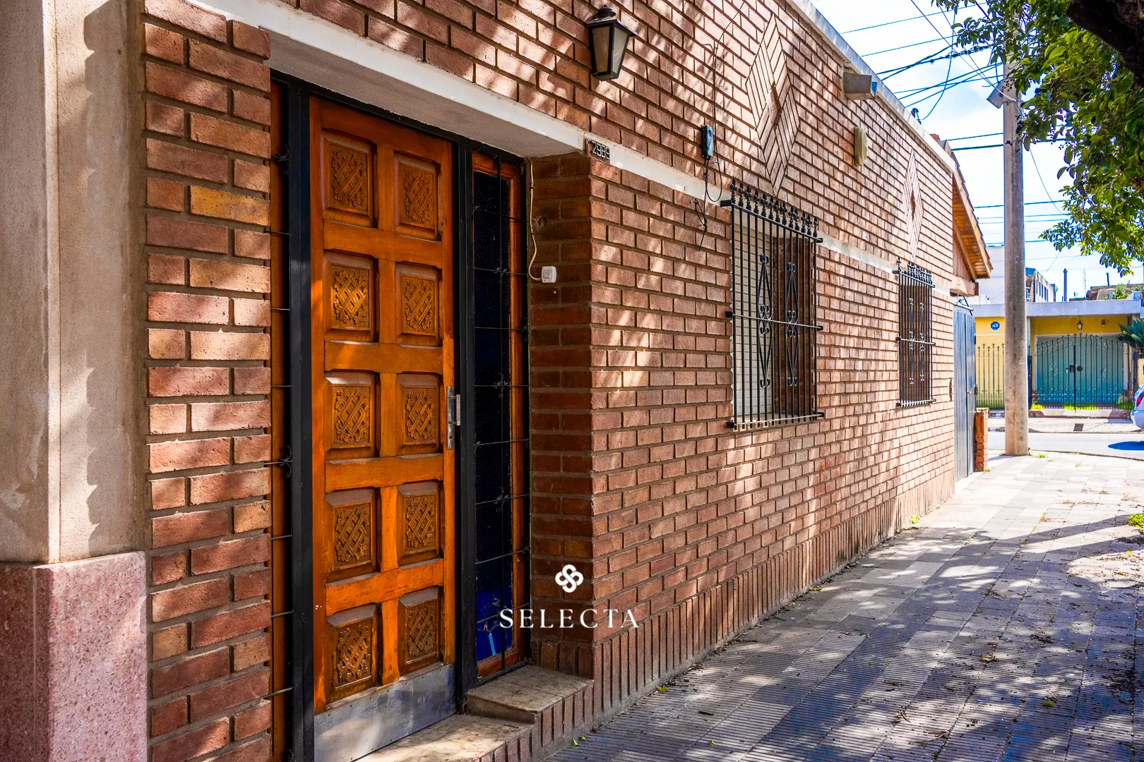 3 dormitorios con cochera y asador -  Curupaytí 2989