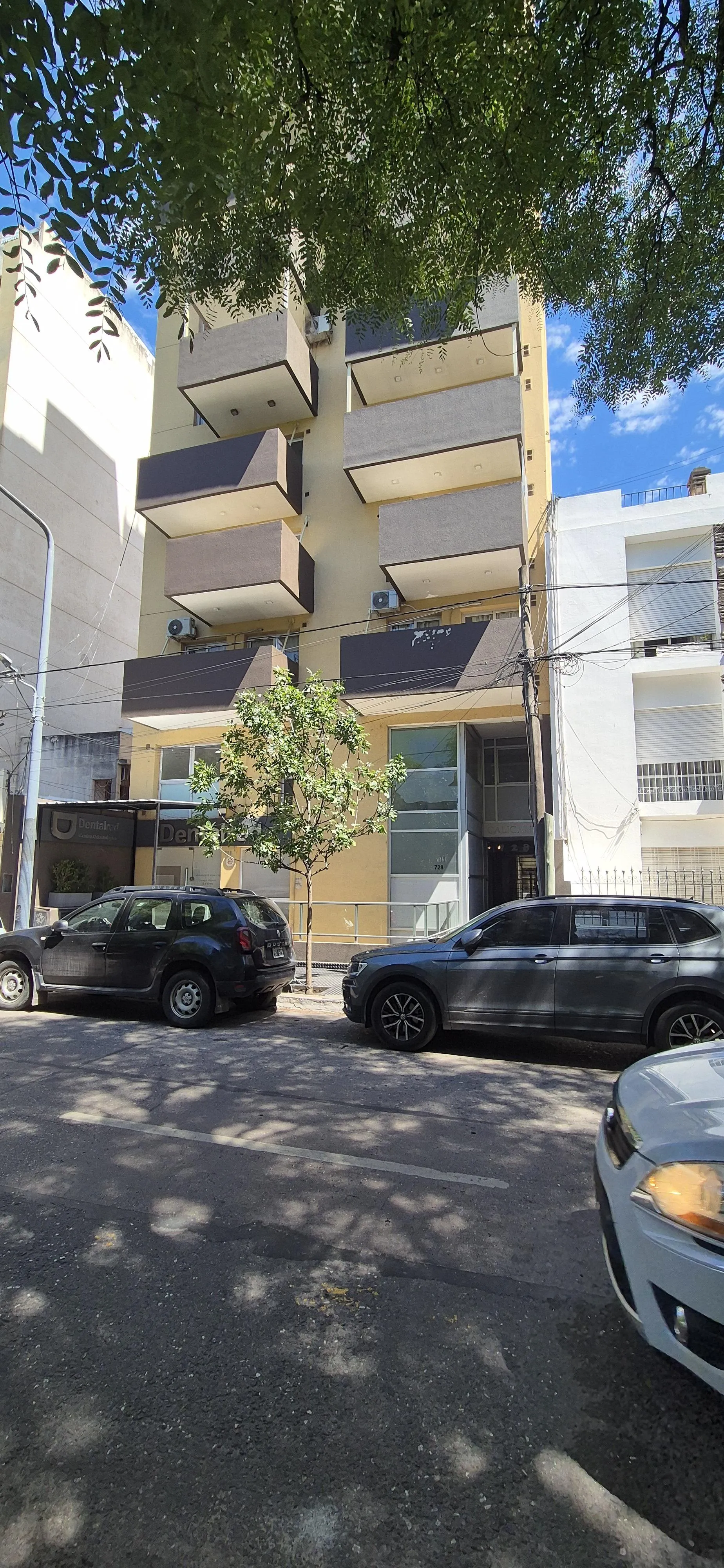 VENTA OFICINAS O COMERCIO EN GEMES, CON VISTA A LA CAÑADA Y ENTRADA INDEPENDIENT...