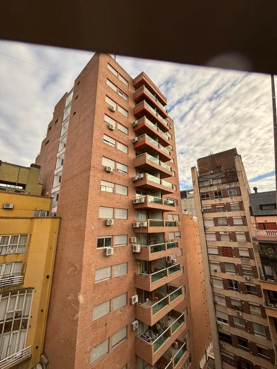 ALQUILO DPTO DE UN DORMITORIO EN CALLE POETA LUGONES 230