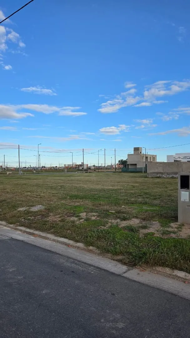 LOTE EN VENTA PAMPAS DE MANANTIALES APTO DUPLEX