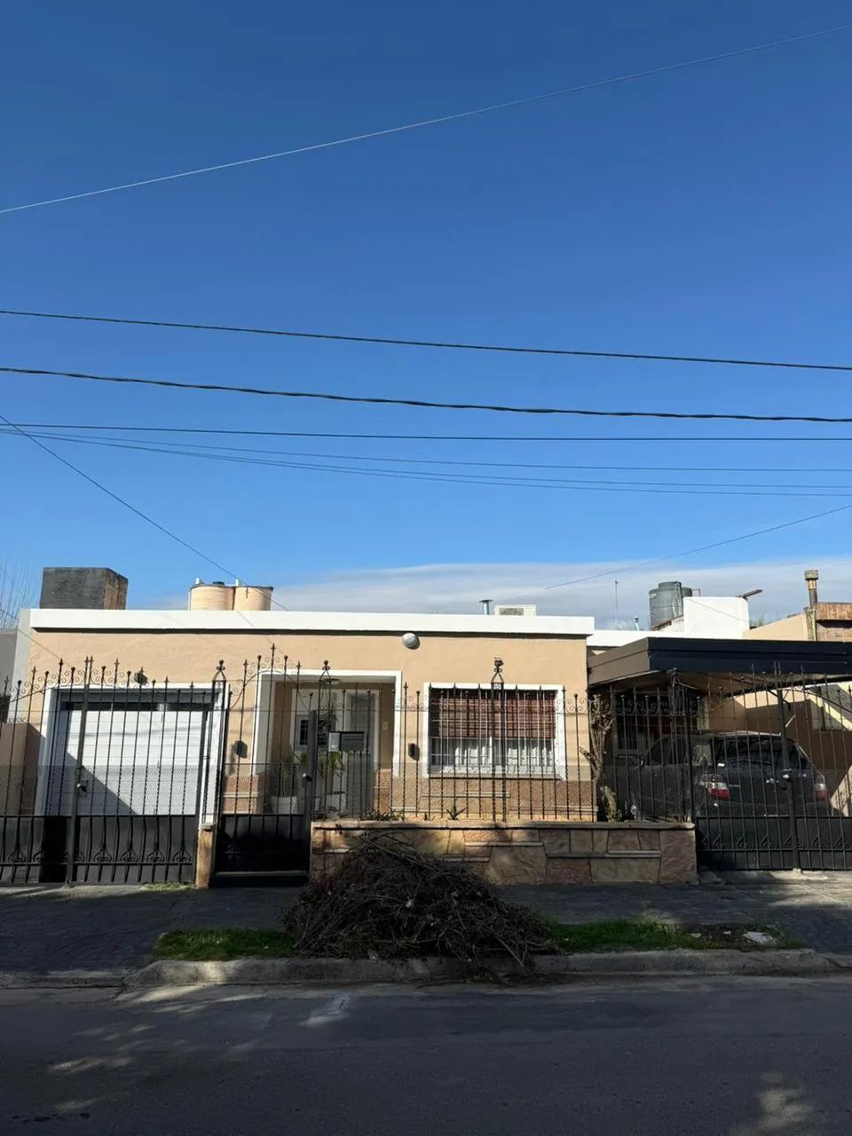 CASA EN VENTA  ALTO ALBERDI